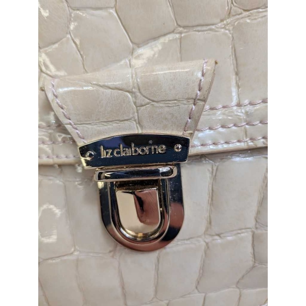 Liz Claiborne Cream Crocodile Embossed Patent Leather Shoulder Handbag - Picture 2 of 11